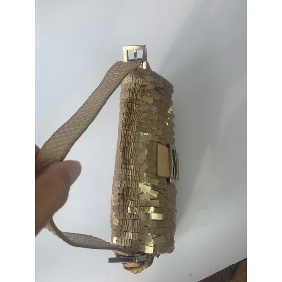 Fendi Baguette in Gold sequins and python leather - Picture 5 of 15
